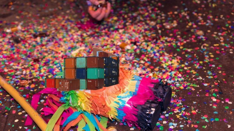Roban oro y plata en 20 contendores ¿para la piñata?